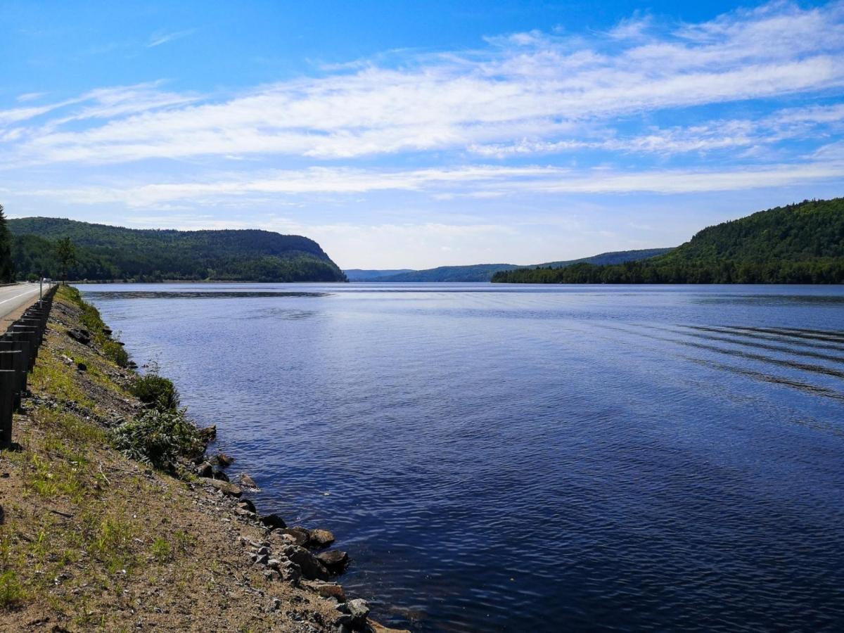 Вилла Chalet Centenaire Mauricie Saint Roch de Mekinac Экстерьер фото