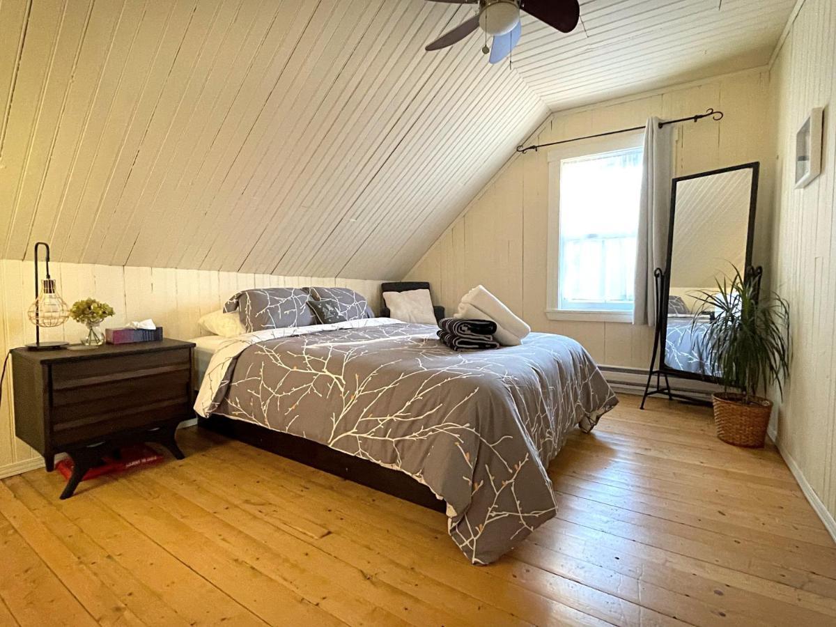 Вилла Chalet Centenaire Mauricie Saint Roch de Mekinac Экстерьер фото